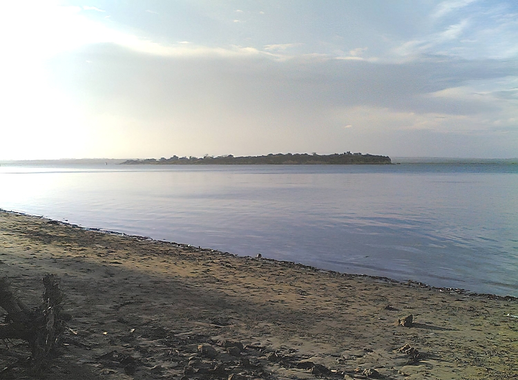 Toten_Island_Tanga_Tanzania_750_550shar-50brig-20_c1